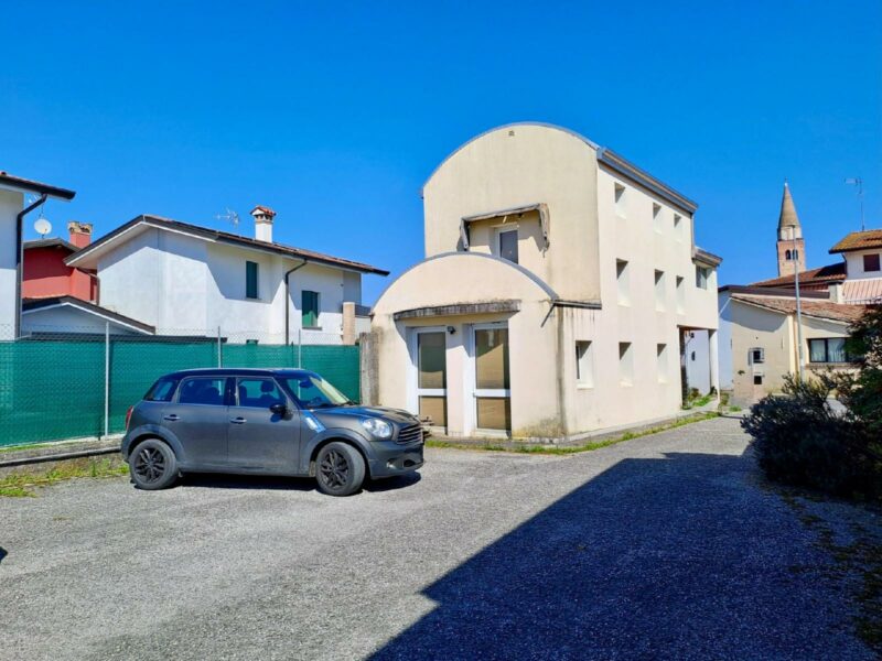 INVESTIMENTO STRATEGICO NEL CUORE DI BAGNAROLA Sesto al Reghena