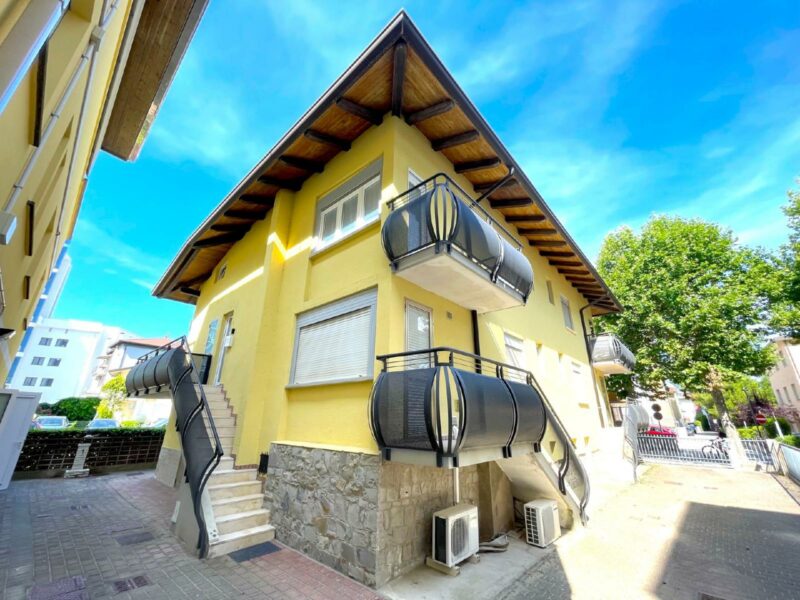 SPLENDIDO DUPLEX A DUE PASSI DAL MARE Lignano Sabbiadoro