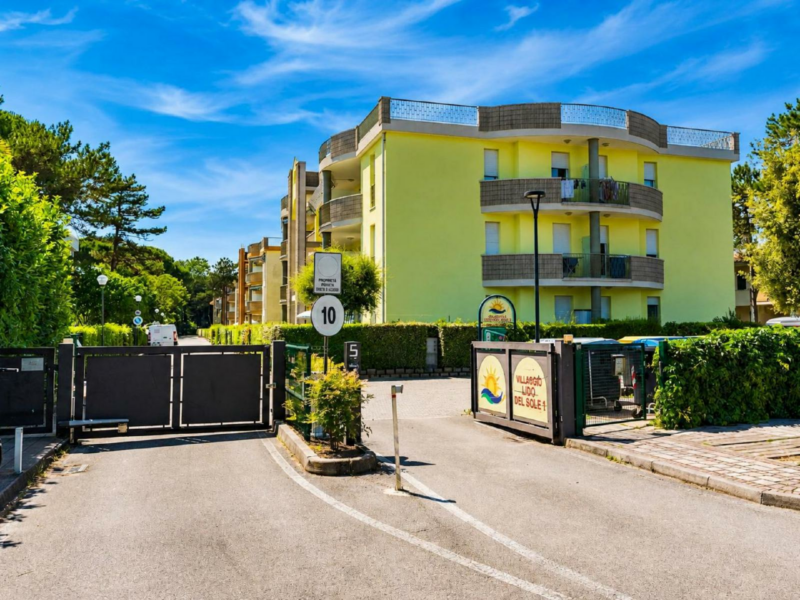 BIBIONE LIDO DEL SOLE – ULTIMO PIANO, TERRAZZO E PISCINA Bibione