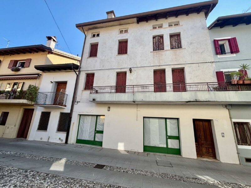CENTRO STORICO: abitazione con studio indipendente e possibilità garage! Spilimbergo