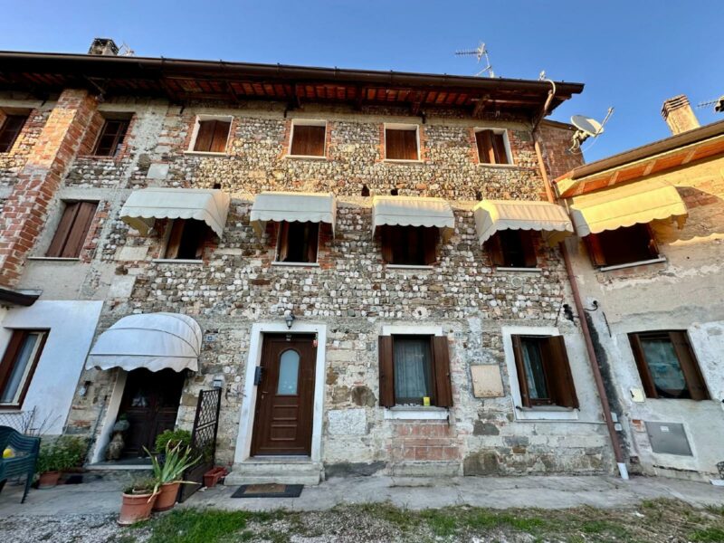 BICAMERE IN CONTESTO FRIULANO, SENZA SPESE CONDOMINIALI Trivignano Udinese