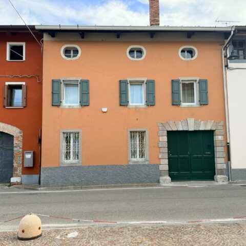 CASA PADRONALE CON MINIAPPARTAMENTI E GIARDINO Martignacco