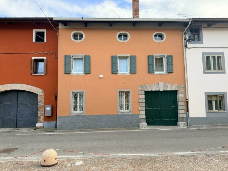 CASA PADRONALE CON MINIAPPARTAMENTI E GIARDINO Martignacco