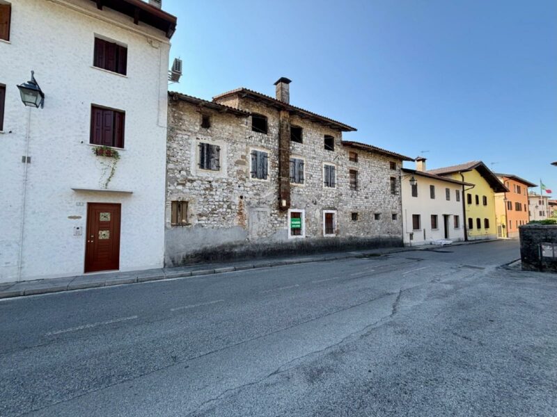 CASA RUSTICA CON POTENZIALE STRAORDINARIO Spilimbergo