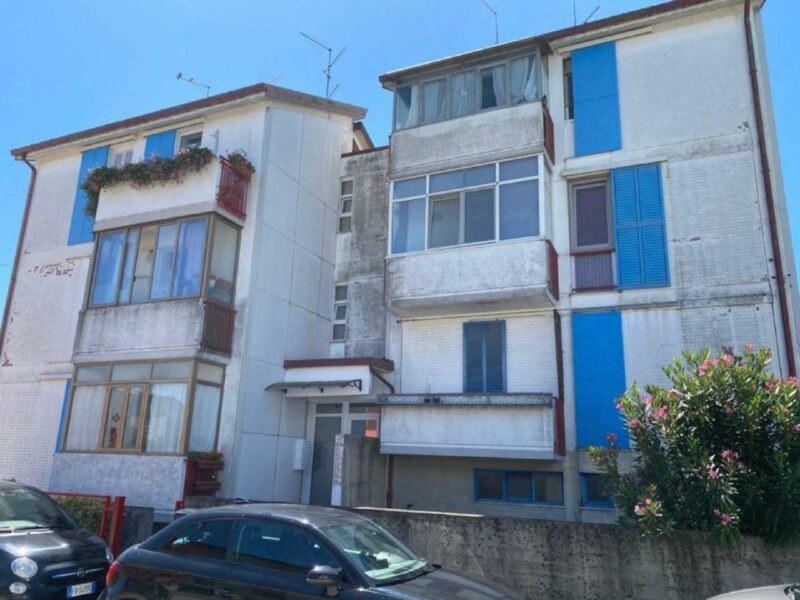 BICAMERE IN PICCOLA PALAZZINA Marano Lagunare
