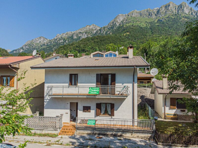 SPAZIOSO APPARTAMENTO BICAMERE CON STUDIO E CANTINA Lusevera