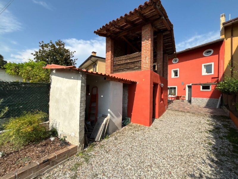 CASA RISTRUTTURATA CON SCOPERTO Gonars