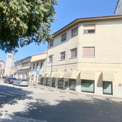 CENTRO STARANZANO:  APPARTAMENTO BICAMERE COMPLETAMENTE RISTRUTTURATO Staranzano