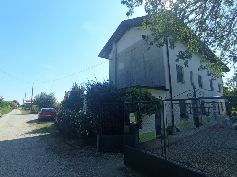 Il calore della casa di famiglia con giardino e terreno di proprietà Talmassons