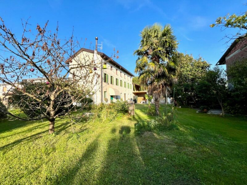 CASA INDIPENDENTE CON GIARDINO E PERTINENZE Sesto al Reghena