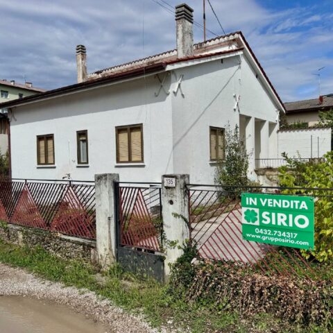 Villa singola con giardino, da reinventare: indipendenza e potenziale in ottima posizione Cividale del Friuli