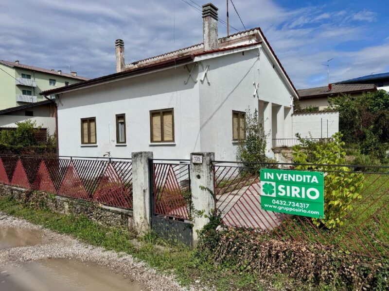 Villa singola con giardino, da reinventare: indipendenza e potenziale in ottima posizione Cividale del Friuli