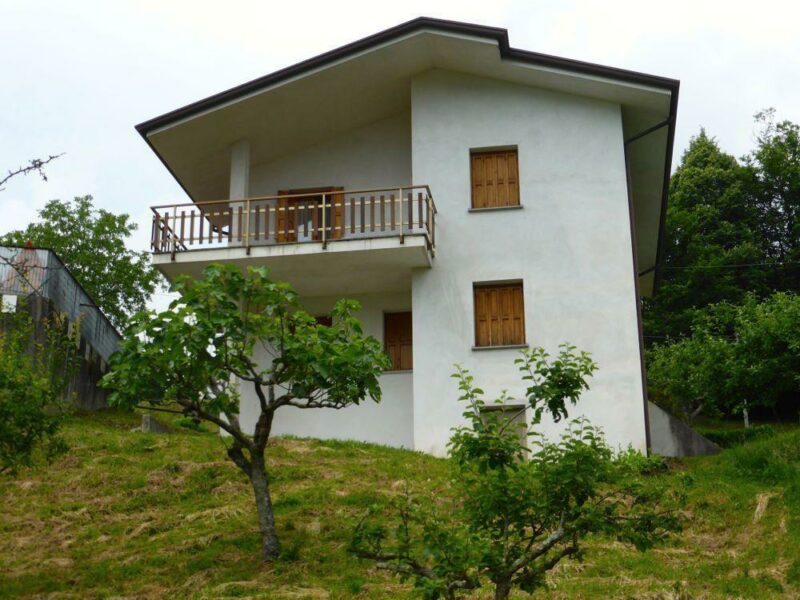 casa indipendente tricamere con vista panoramica Vito d’Asio