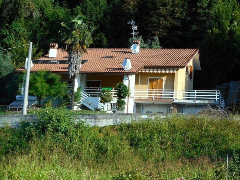 caratteristica villa indipendente con invidiabile vista panoramica Pinzano al Tagliamento