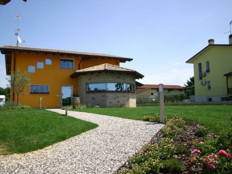 Campoformido, vicinanze : villa di design con ampio giardino Lestizza