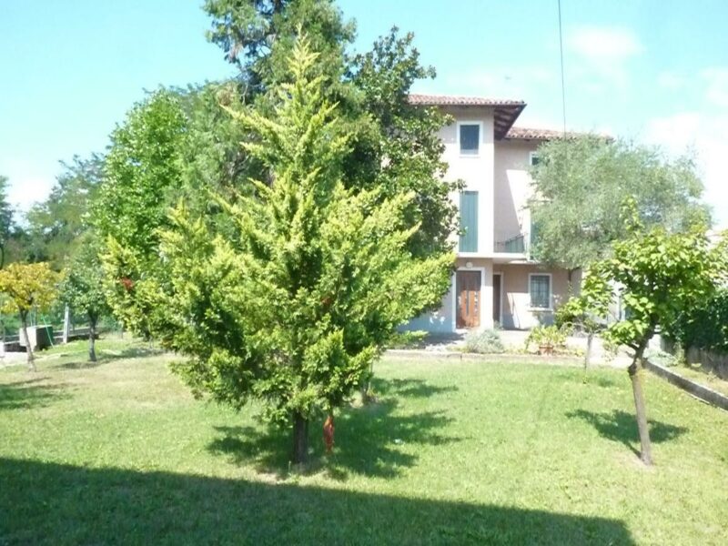 Casa indipendente con giardino Udine