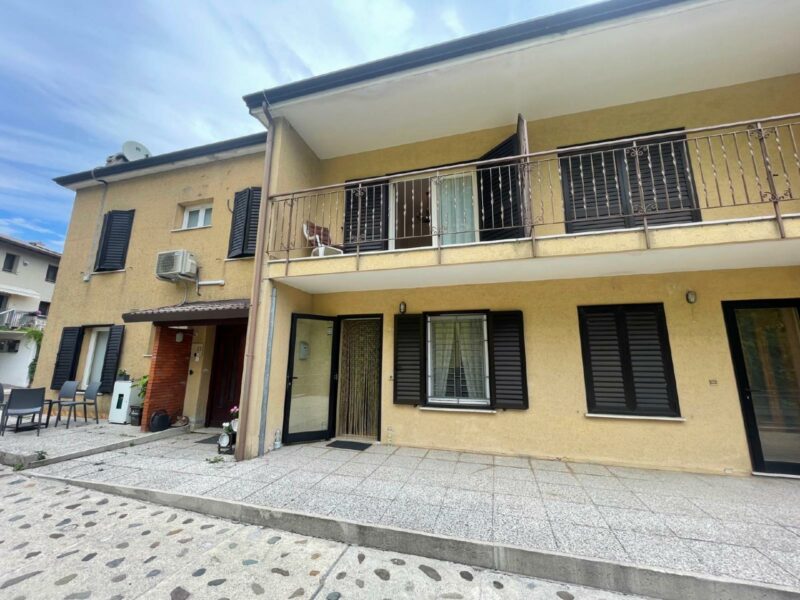 CASA A SCHIERA BICAMERE CON VISTA PANORAMICA Venzone