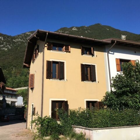 casa tricamere in zona servita Gemona del Friuli