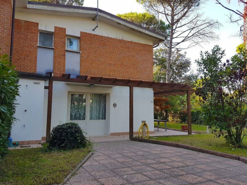 Casa bifamiliare a Bibione Pineda con giardino privato San Michele al Tagliamento
